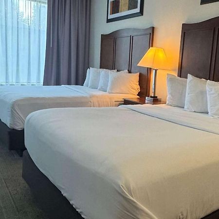 Best Western Plus Hannaford Inn & Suites Kenwood Экстерьер фото