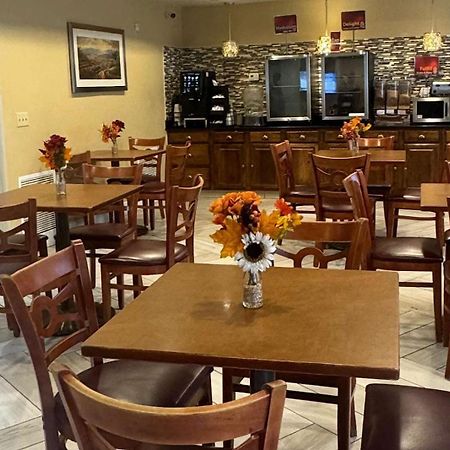 Best Western Plus Hannaford Inn & Suites Kenwood Экстерьер фото