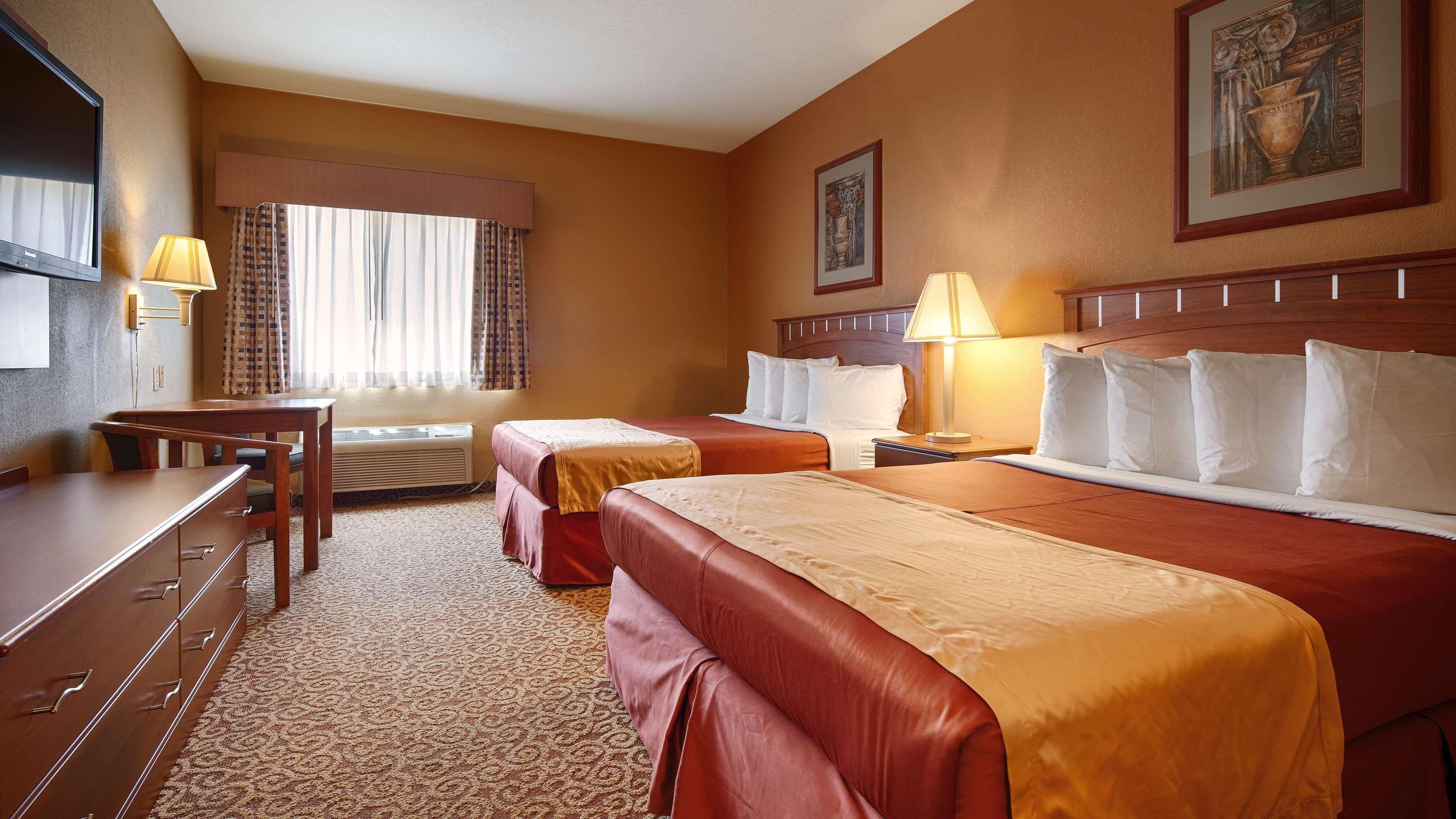 Best Western Plus Hannaford Inn & Suites Kenwood Экстерьер фото