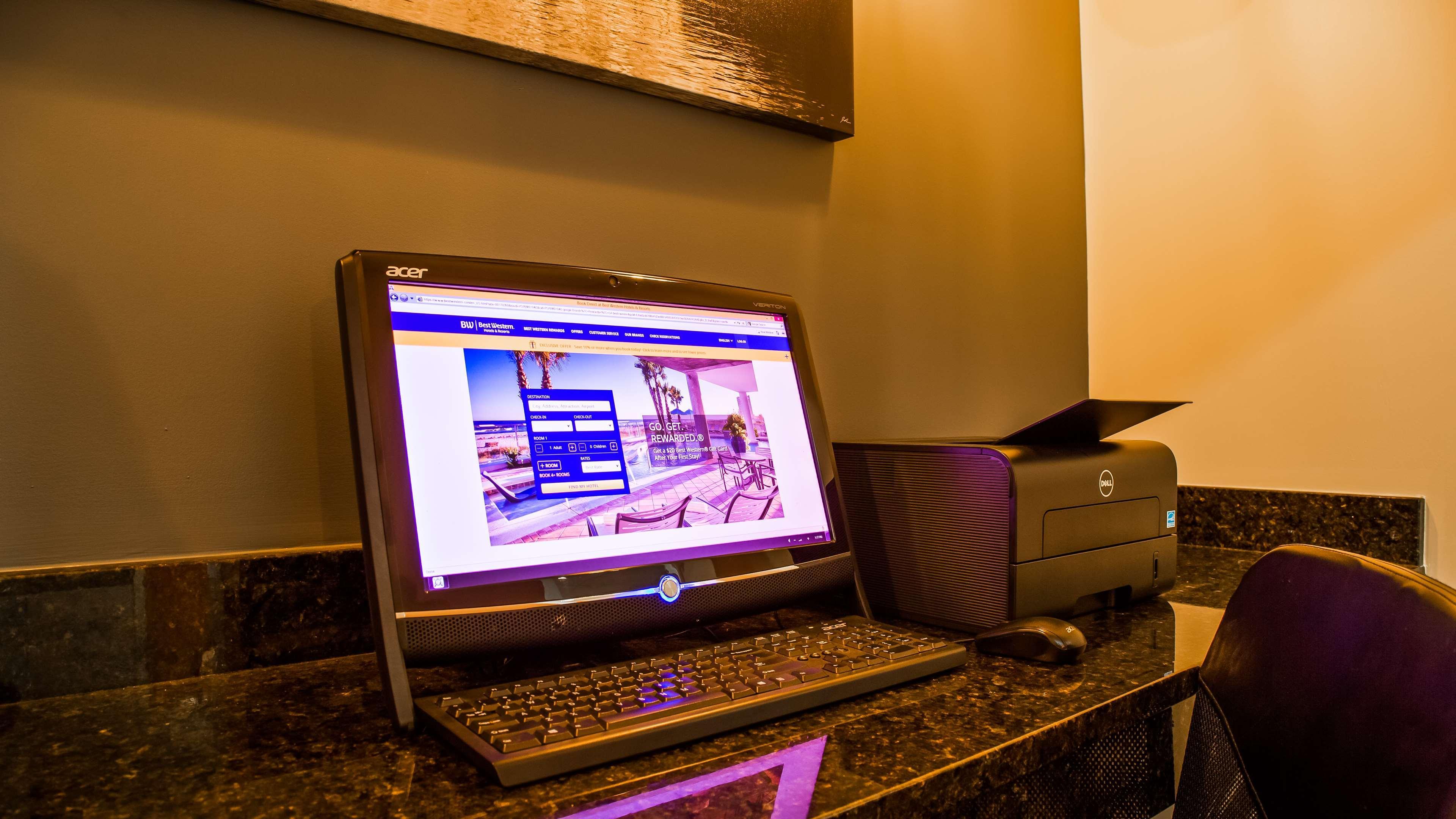 Best Western Plus Hannaford Inn & Suites Kenwood Экстерьер фото