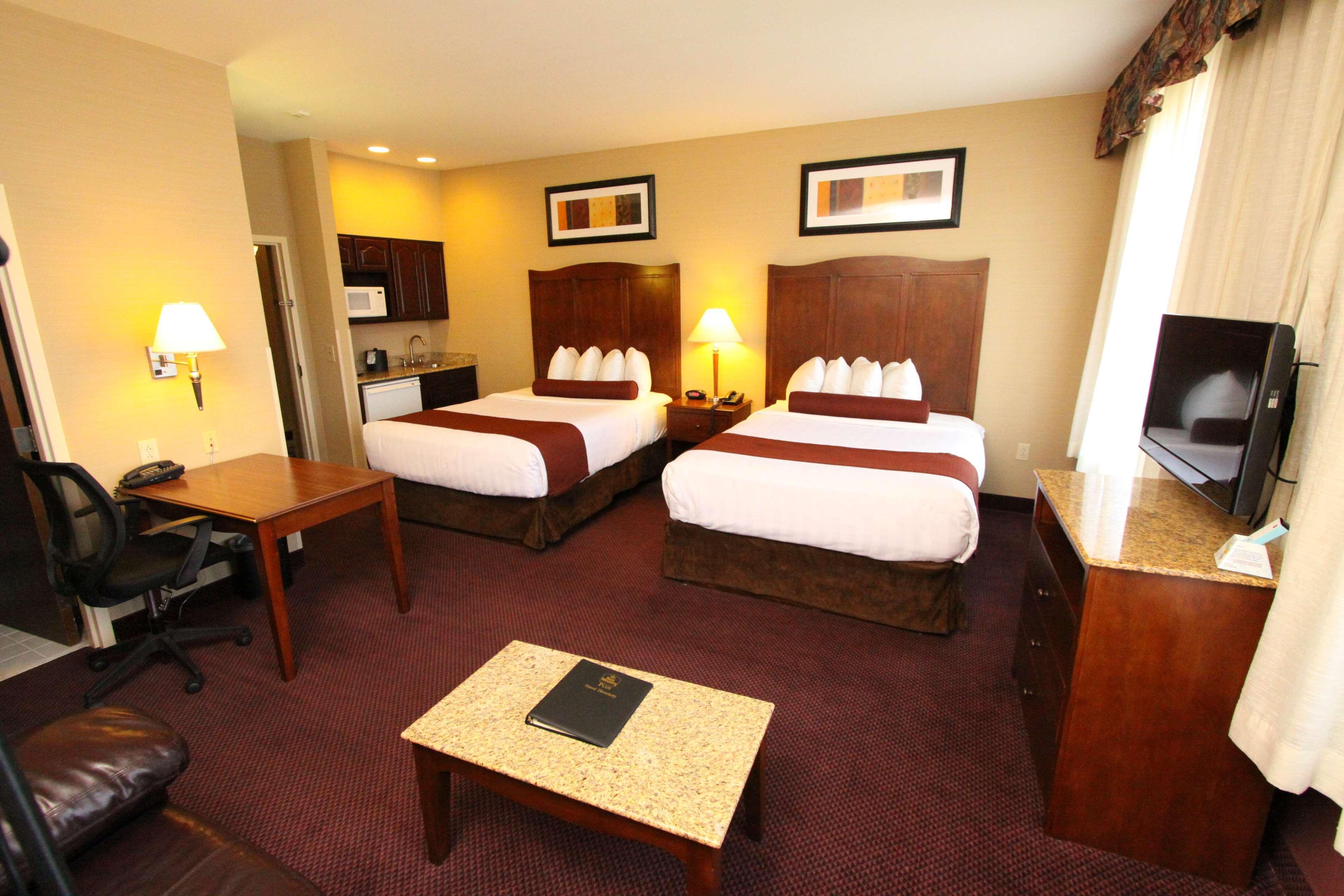 Best Western Plus Hannaford Inn & Suites Kenwood Экстерьер фото