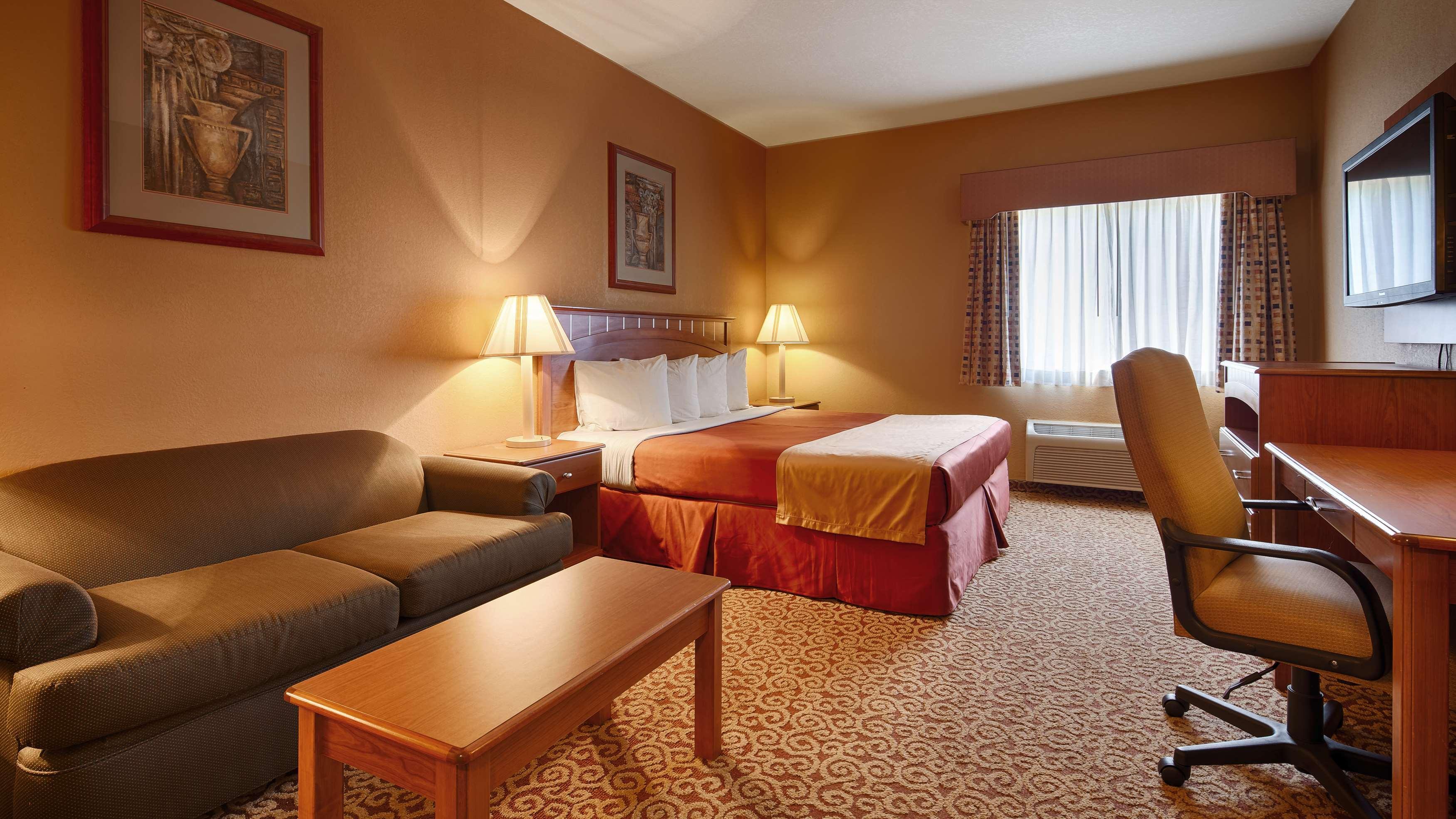 Best Western Plus Hannaford Inn & Suites Kenwood Экстерьер фото