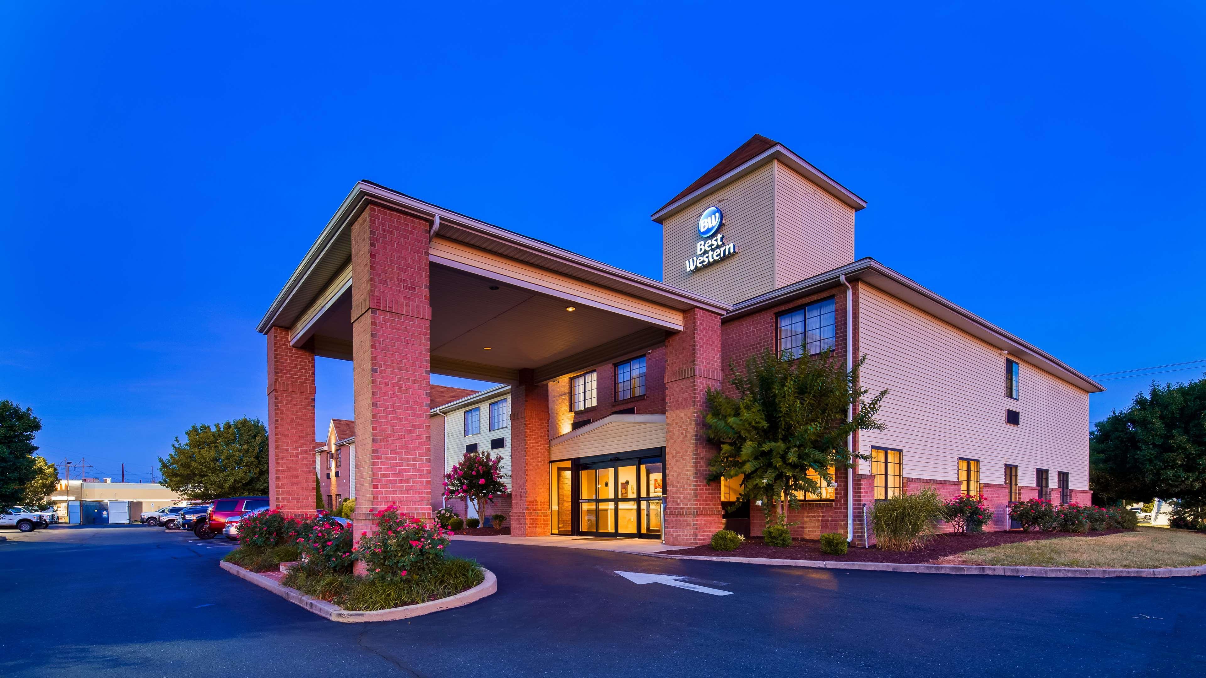 Best Western Plus Hannaford Inn & Suites Kenwood Экстерьер фото