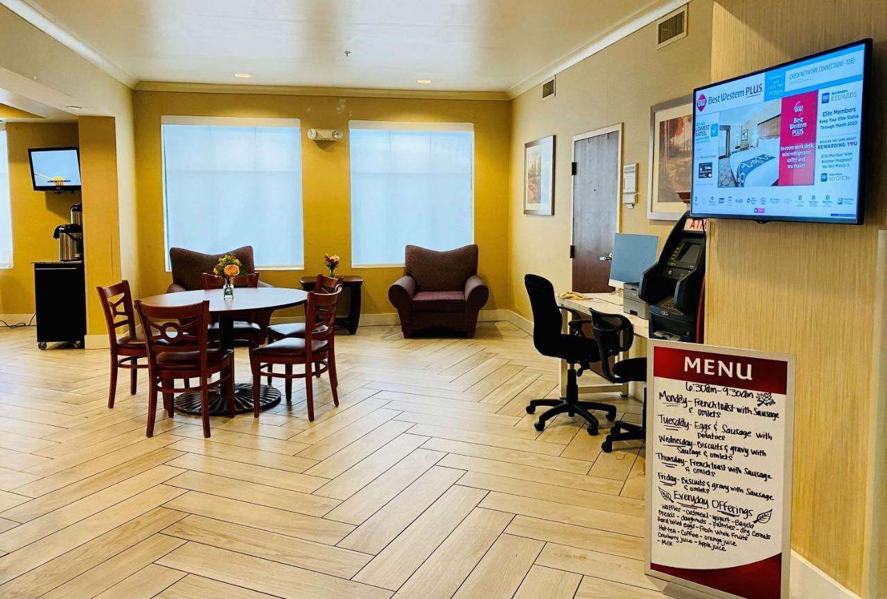Best Western Plus Hannaford Inn & Suites Kenwood Экстерьер фото