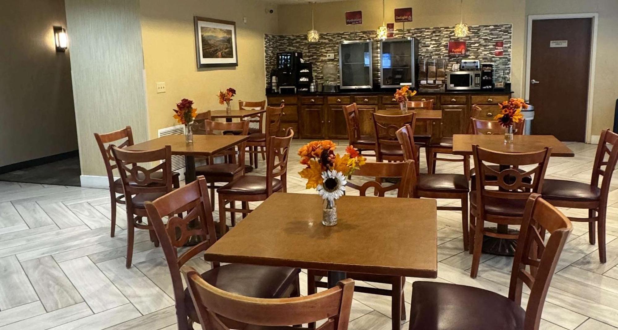 Best Western Plus Hannaford Inn & Suites Kenwood Экстерьер фото