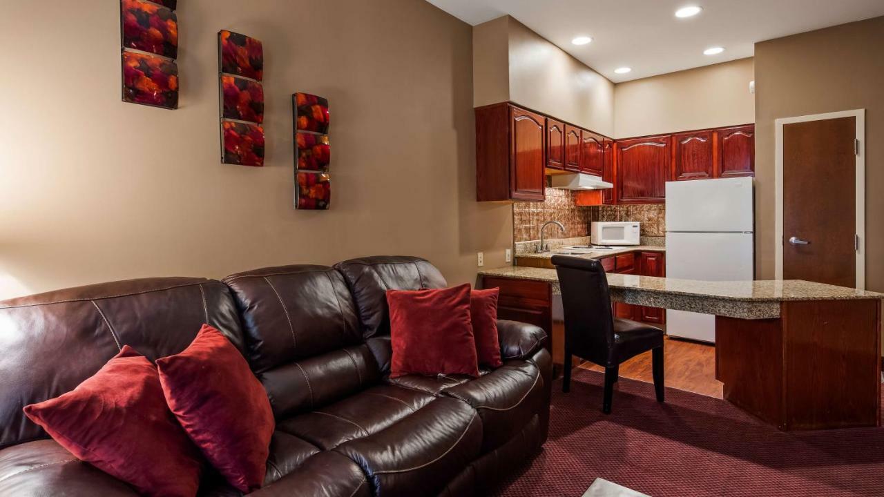 Best Western Plus Hannaford Inn & Suites Kenwood Экстерьер фото